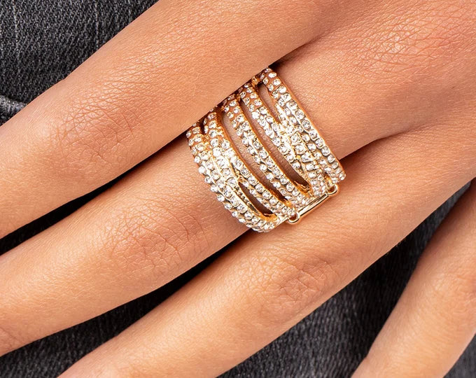 Knock-out Opulence White Stretch Ring